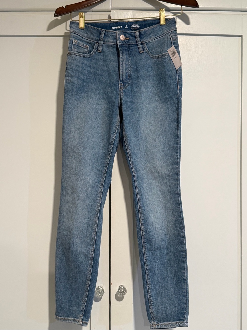 Old Navy Women’s Mid Wash High Rise Super Skinny Jeans, Size 2 short NWT!